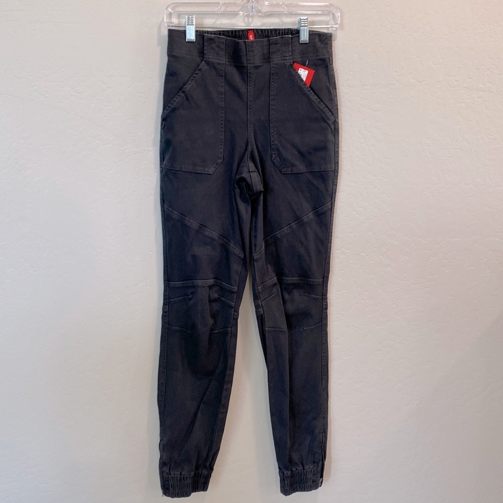 NEW! Spanx Women’s S, Stretch Twill Cargo Jogger in Washed Black